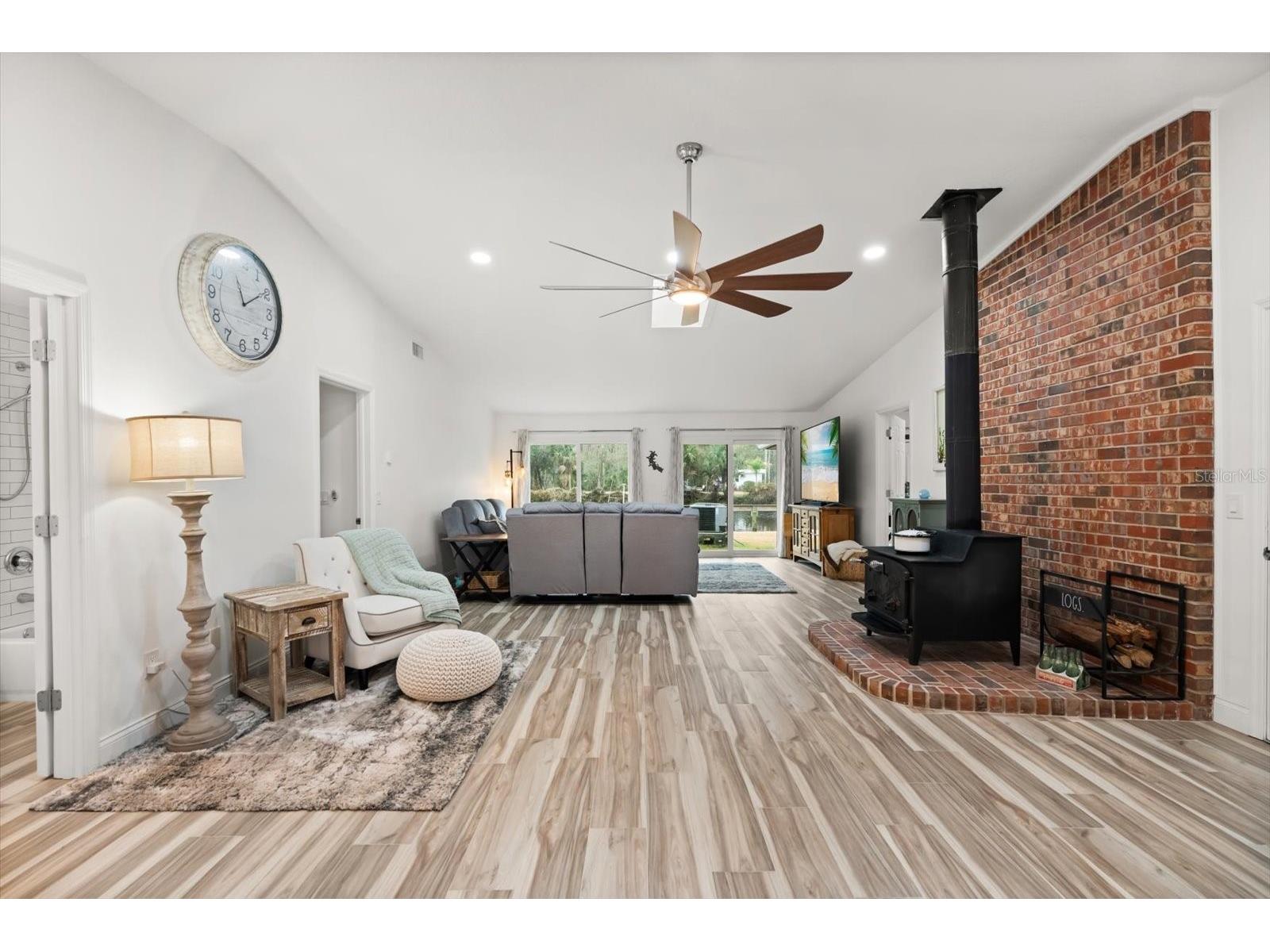 1511 Riveredge Court Astor FL 32102 O6379024 image9
