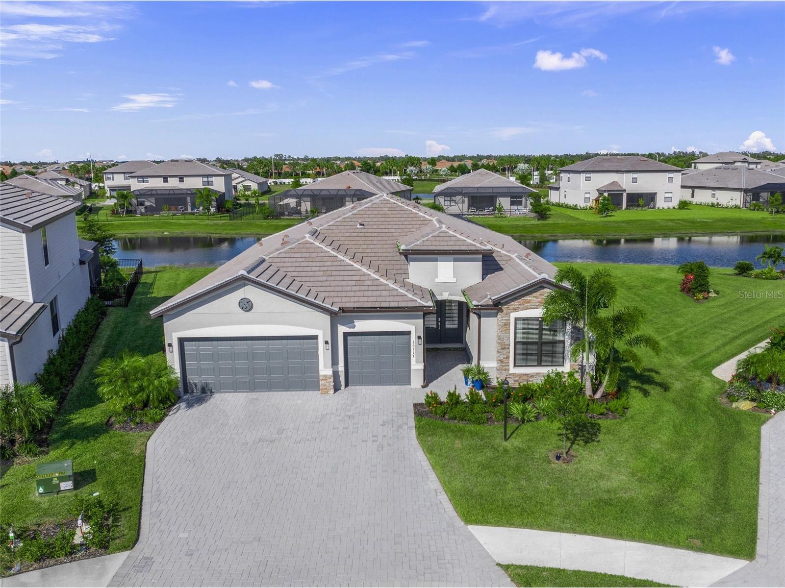15117 Blue Bay Terrace Bradenton FL 34211 A4670226 image1