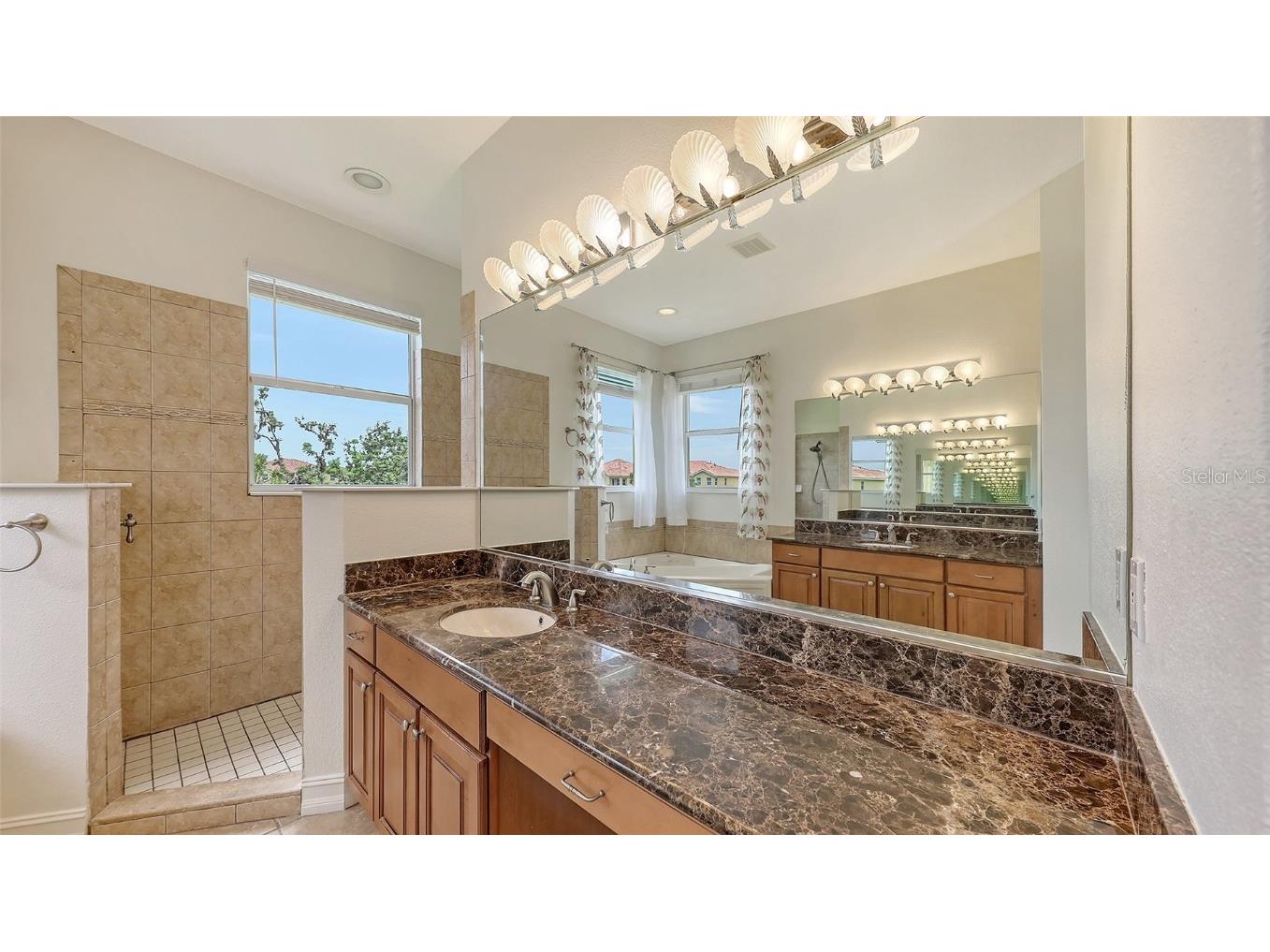 1512 3rd Street Circle E Palmetto FL 34221 A4655629 image33