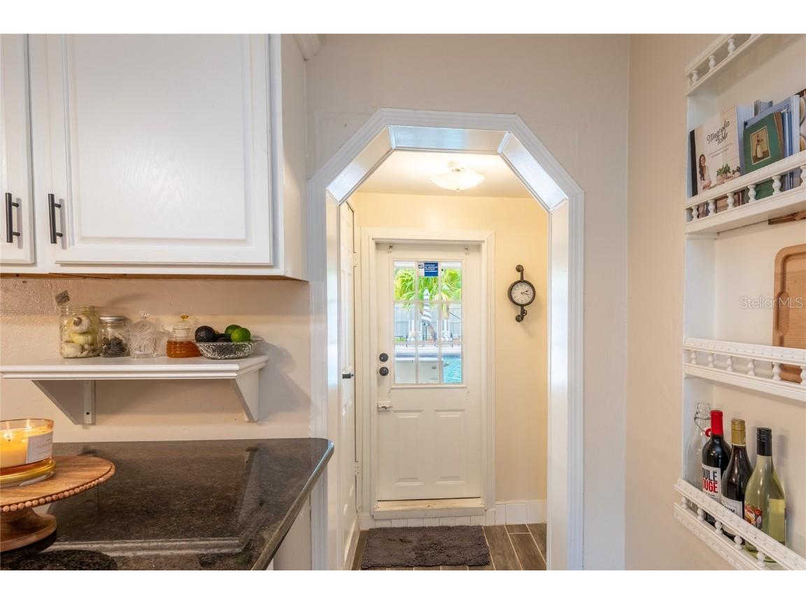 1512 56th Avenue N Saint Petersburg FL 33703 TB8391939 image18