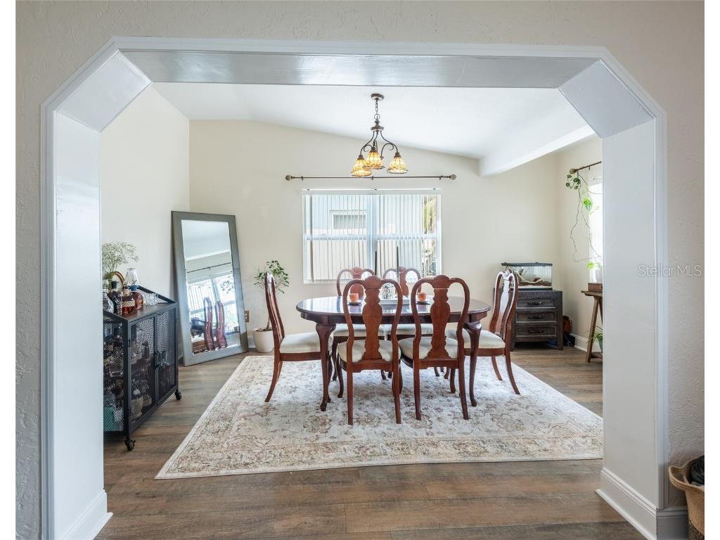 1512 56th Avenue N Saint Petersburg FL 33703 TB8391939 image8