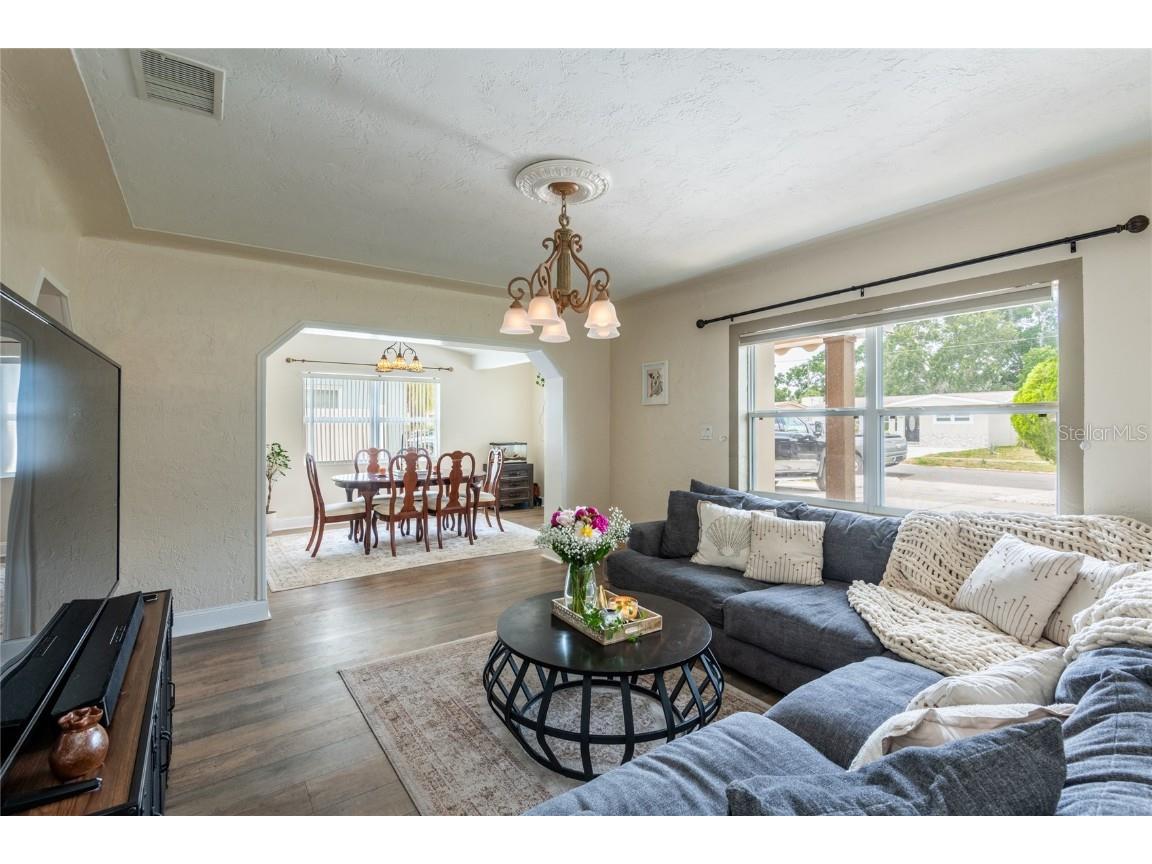 1512 56th Avenue N Saint Petersburg FL 33703 TB8391939 image9