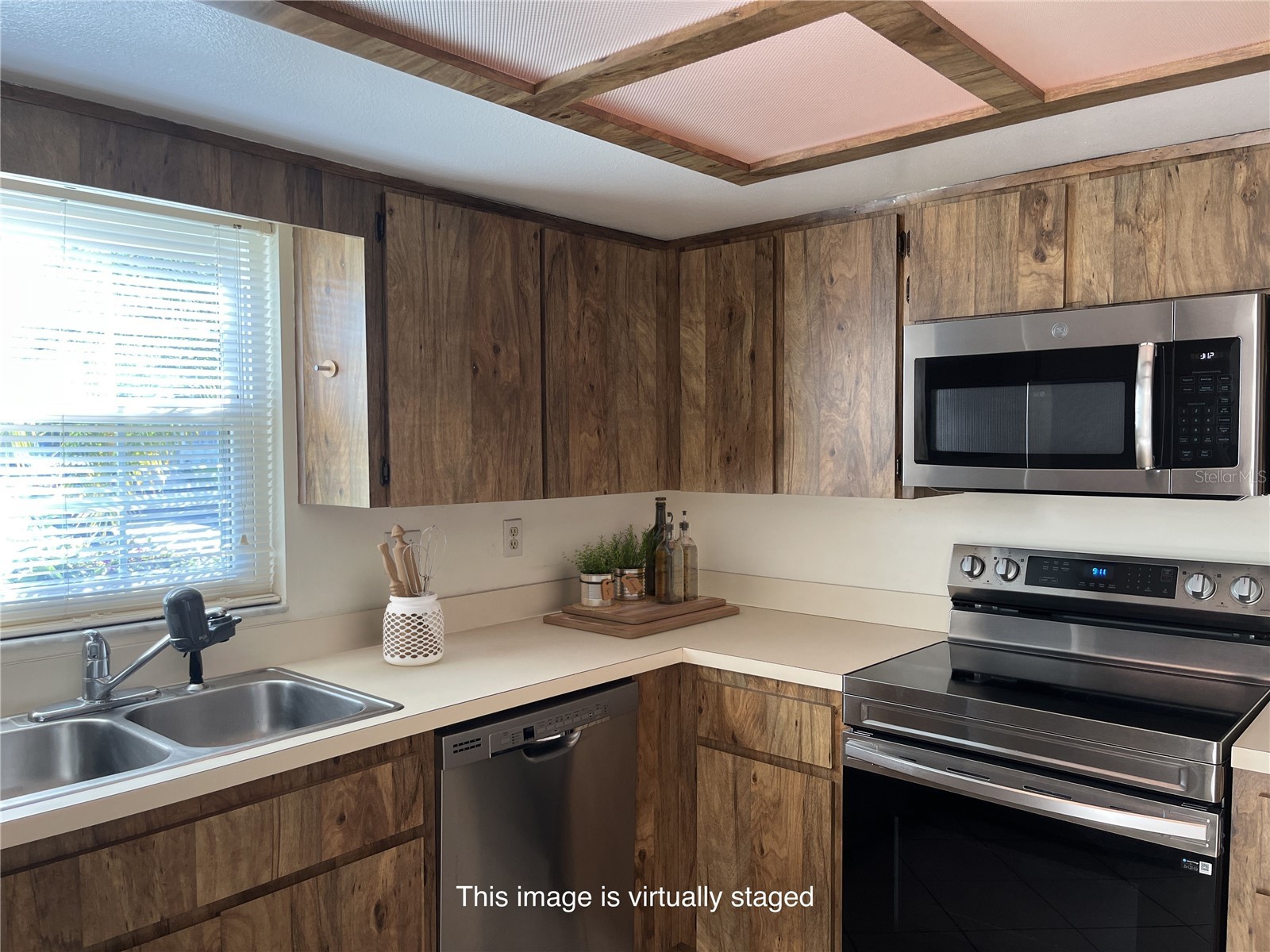 1512 Chateaux De Ville Court Clearwater FL 33764 TB8475219 image5