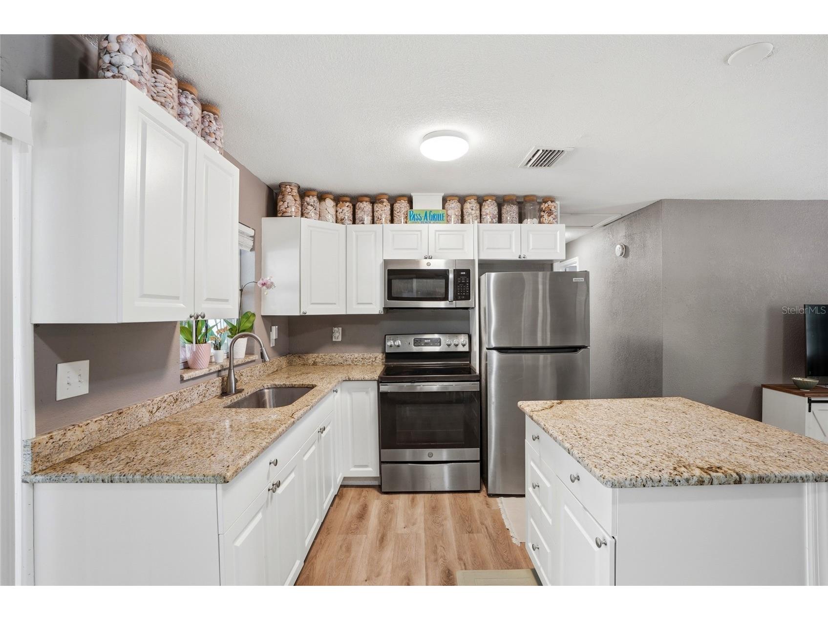 1512 E Hanna Avenue Tampa FL 33610 TB8512605 image13