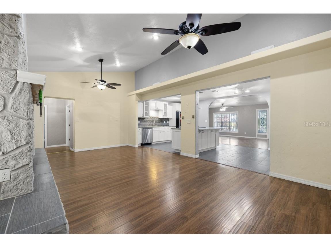 1512 Florida Avenue Palm Harbor FL 34683 TB8425653 image12