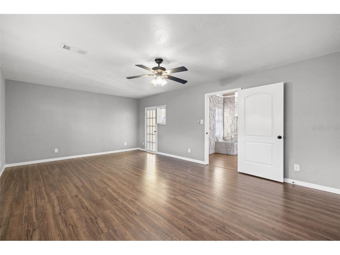 1512 Florida Avenue Palm Harbor FL 34683 TB8425653 image14