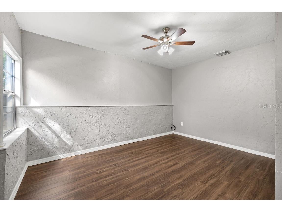 1512 Florida Avenue Palm Harbor FL 34683 TB8425653 image17