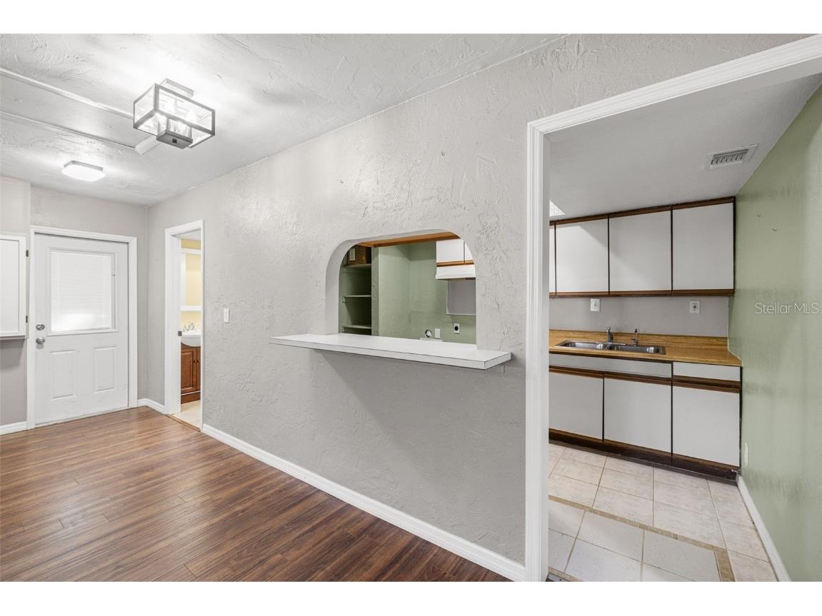 1512 Florida Avenue Palm Harbor FL 34683 TB8425653 image27