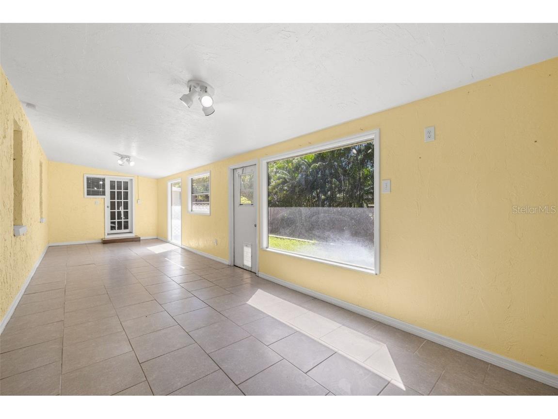 1512 Florida Avenue Palm Harbor FL 34683 TB8425653 image32