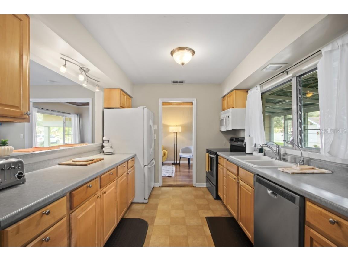 1512 Lime Street Clearwater FL 33756 A4674549 image10