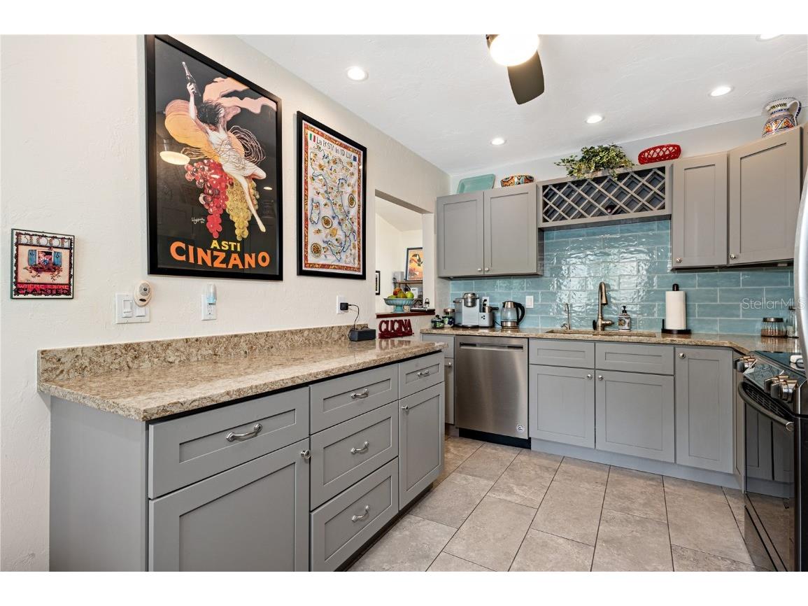 1512 Pelican Cove Road #239 Sarasota FL 34231 - SARASOTA BAY A4667370 image8