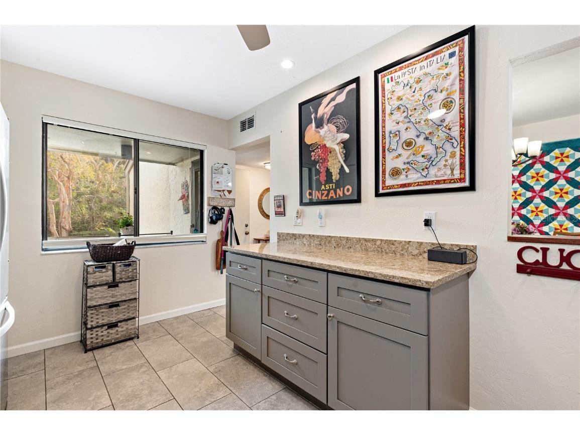 1512 Pelican Cove Road #239 Sarasota FL 34231 - SARASOTA BAY A4667370 image9