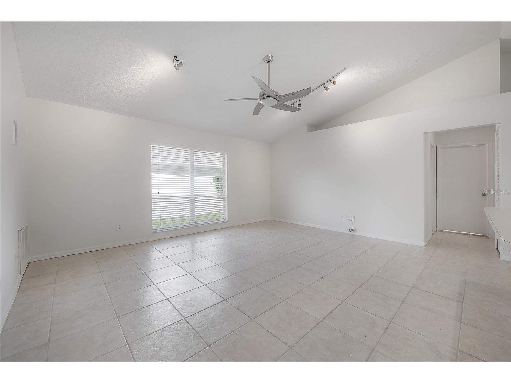 15121 Heathridge Drive Tampa FL 33625 TB8509177 image20