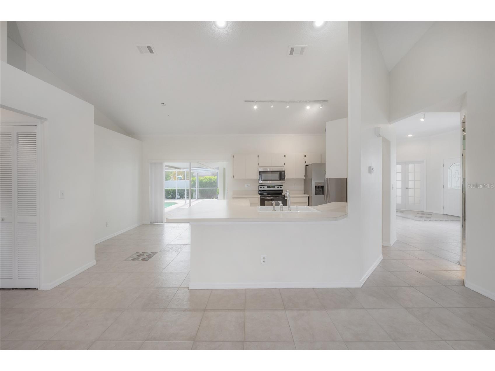 15121 Heathridge Drive Tampa FL 33625 TB8509177 image22