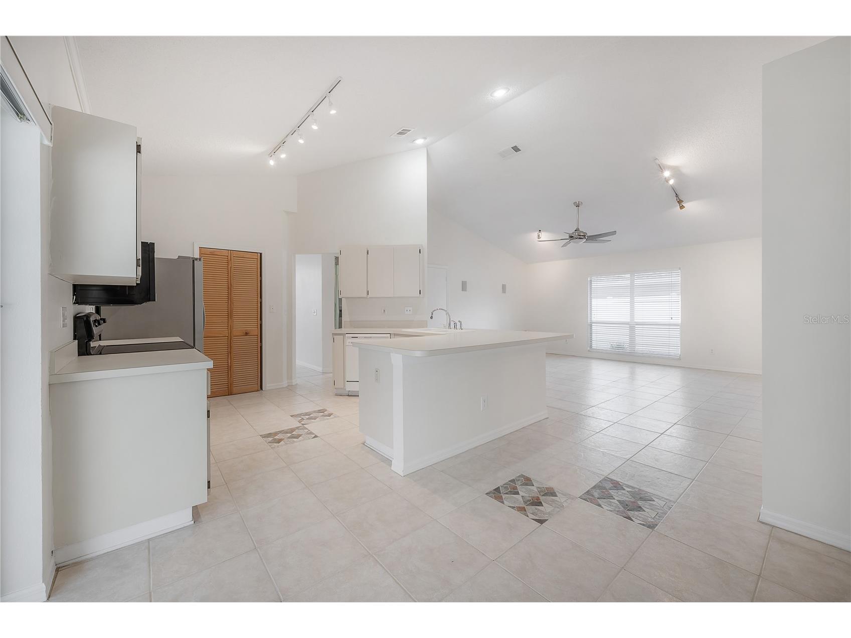 15121 Heathridge Drive Tampa FL 33625 TB8509177 image24