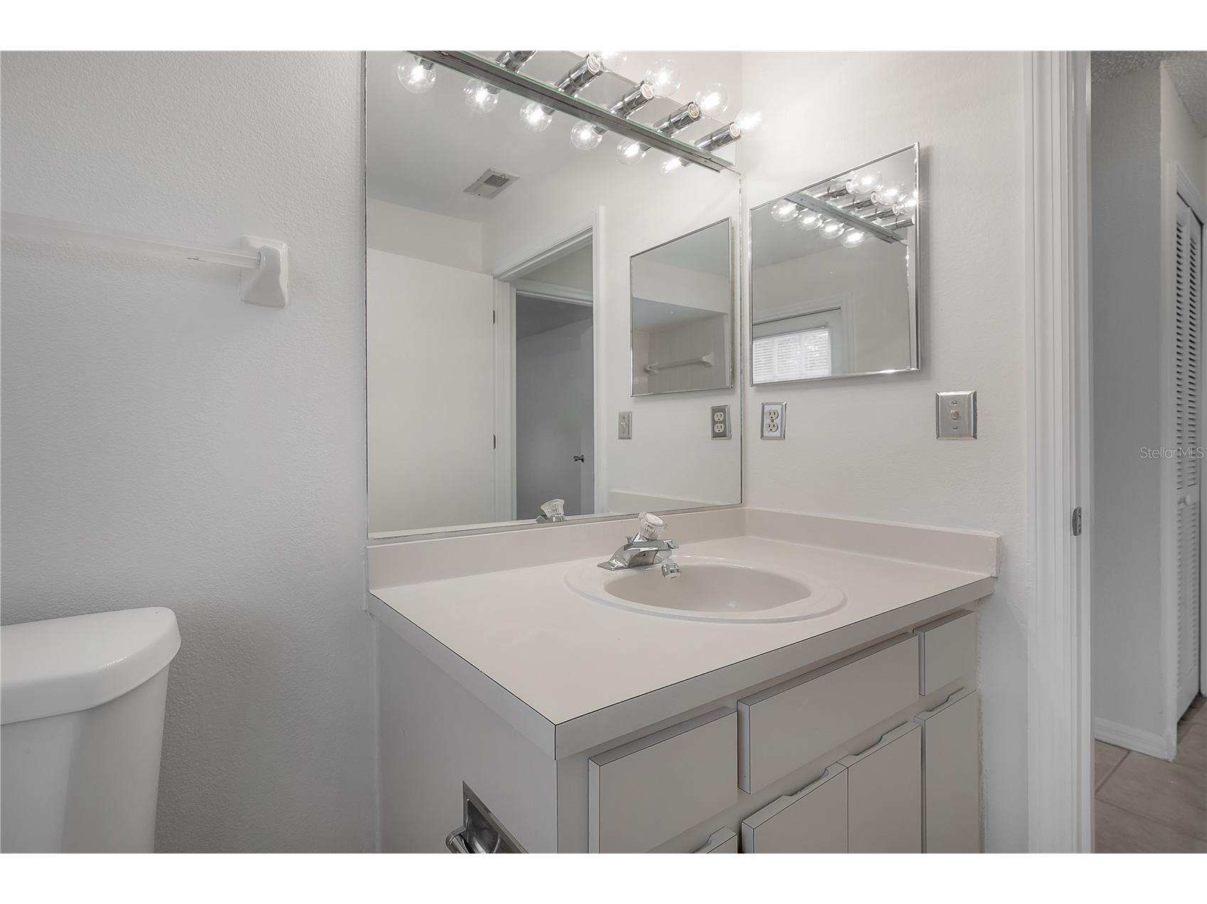 15121 Heathridge Drive Tampa FL 33625 TB8509177 image38
