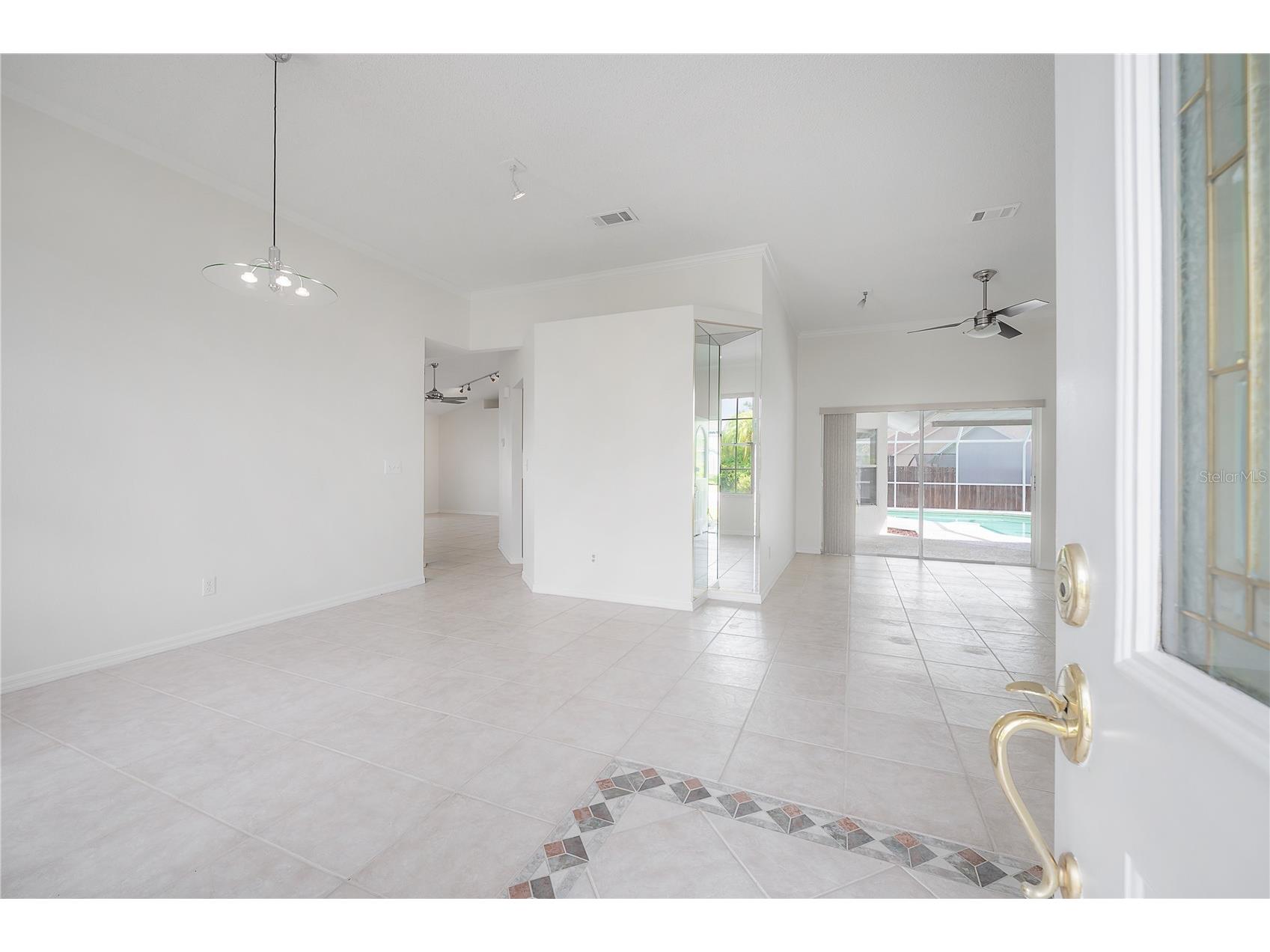 15121 Heathridge Drive Tampa FL 33625 TB8509177 image4