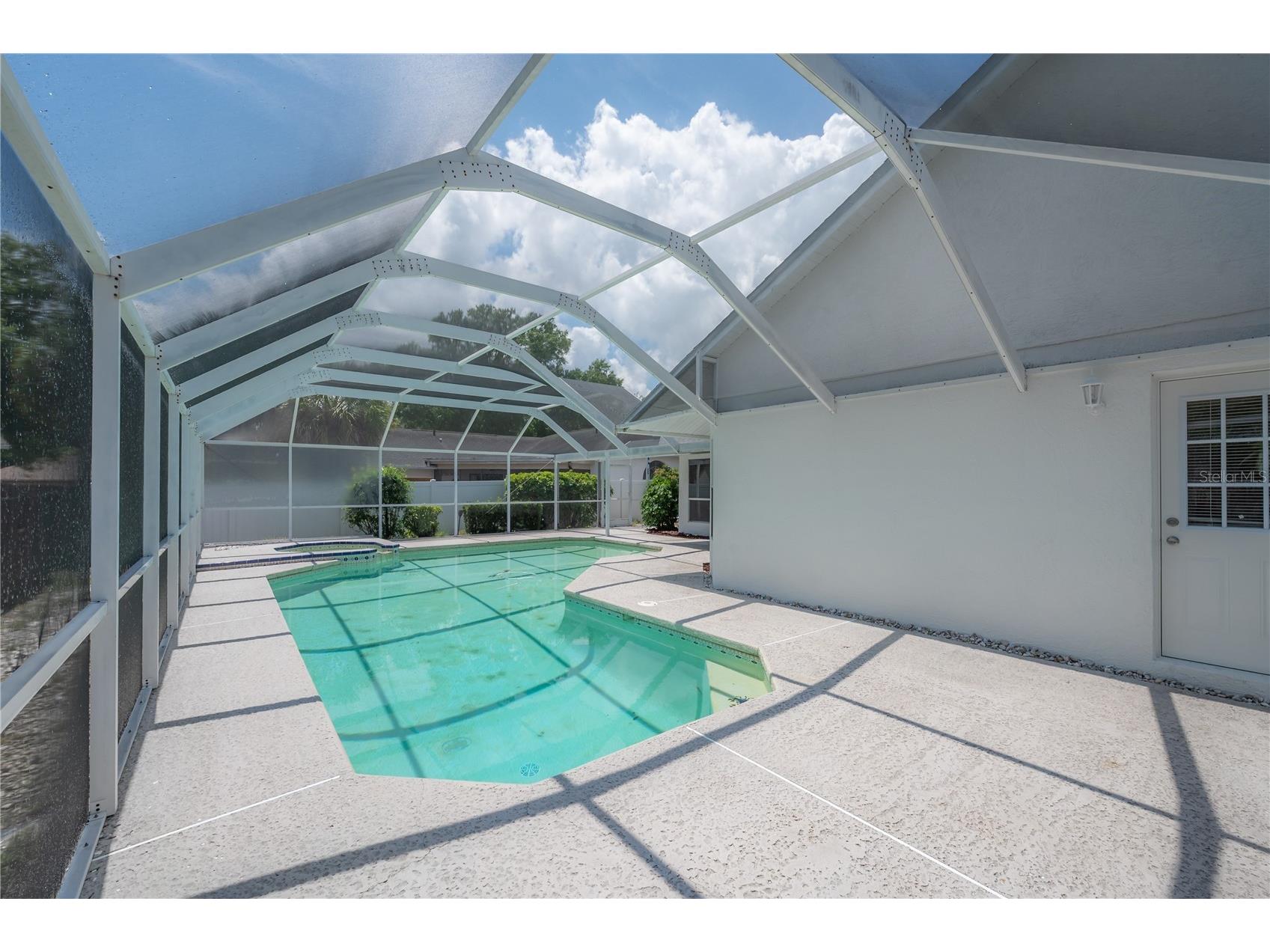 15121 Heathridge Drive Tampa FL 33625 TB8509177 image42