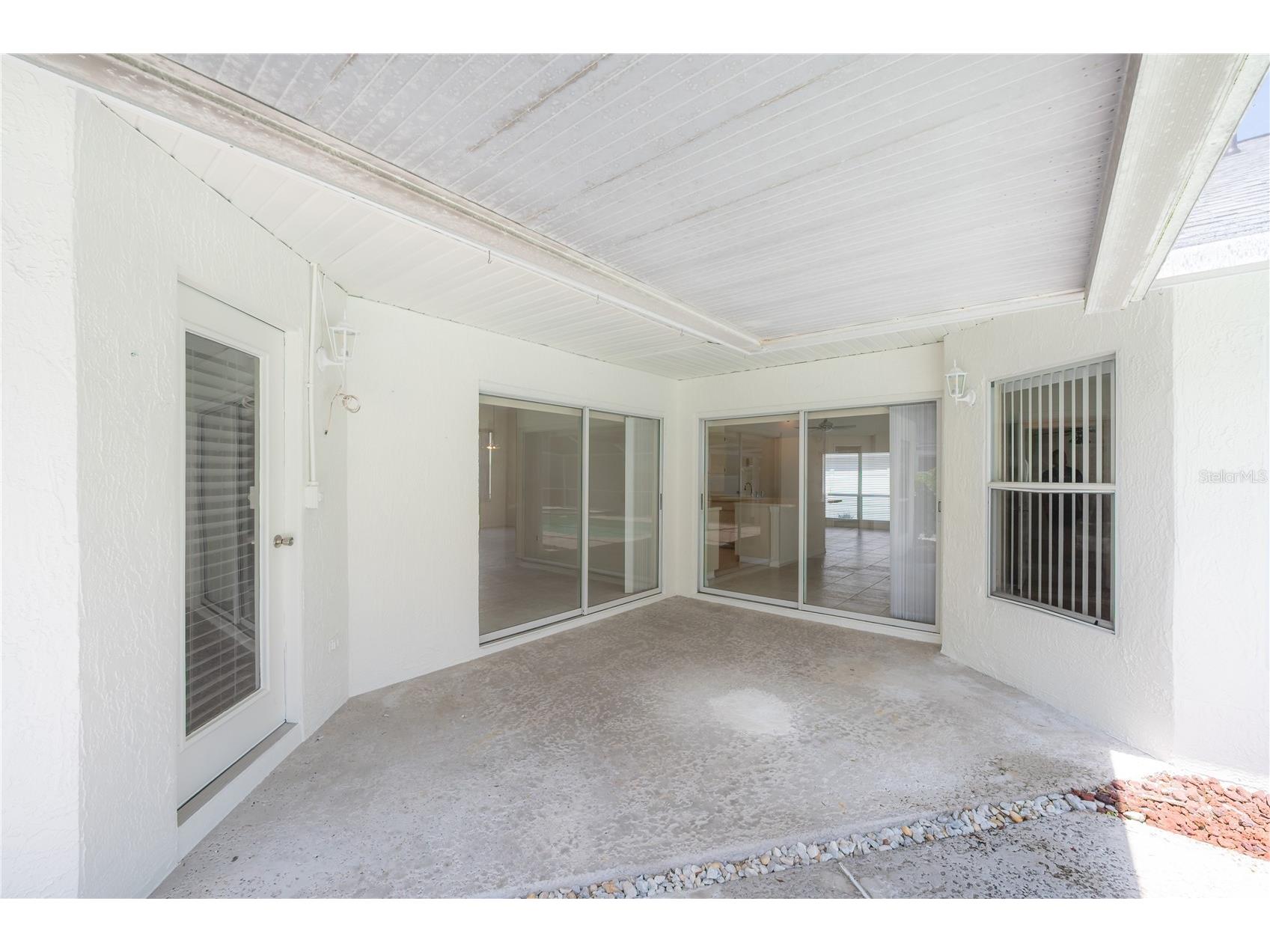 15121 Heathridge Drive Tampa FL 33625 TB8509177 image45