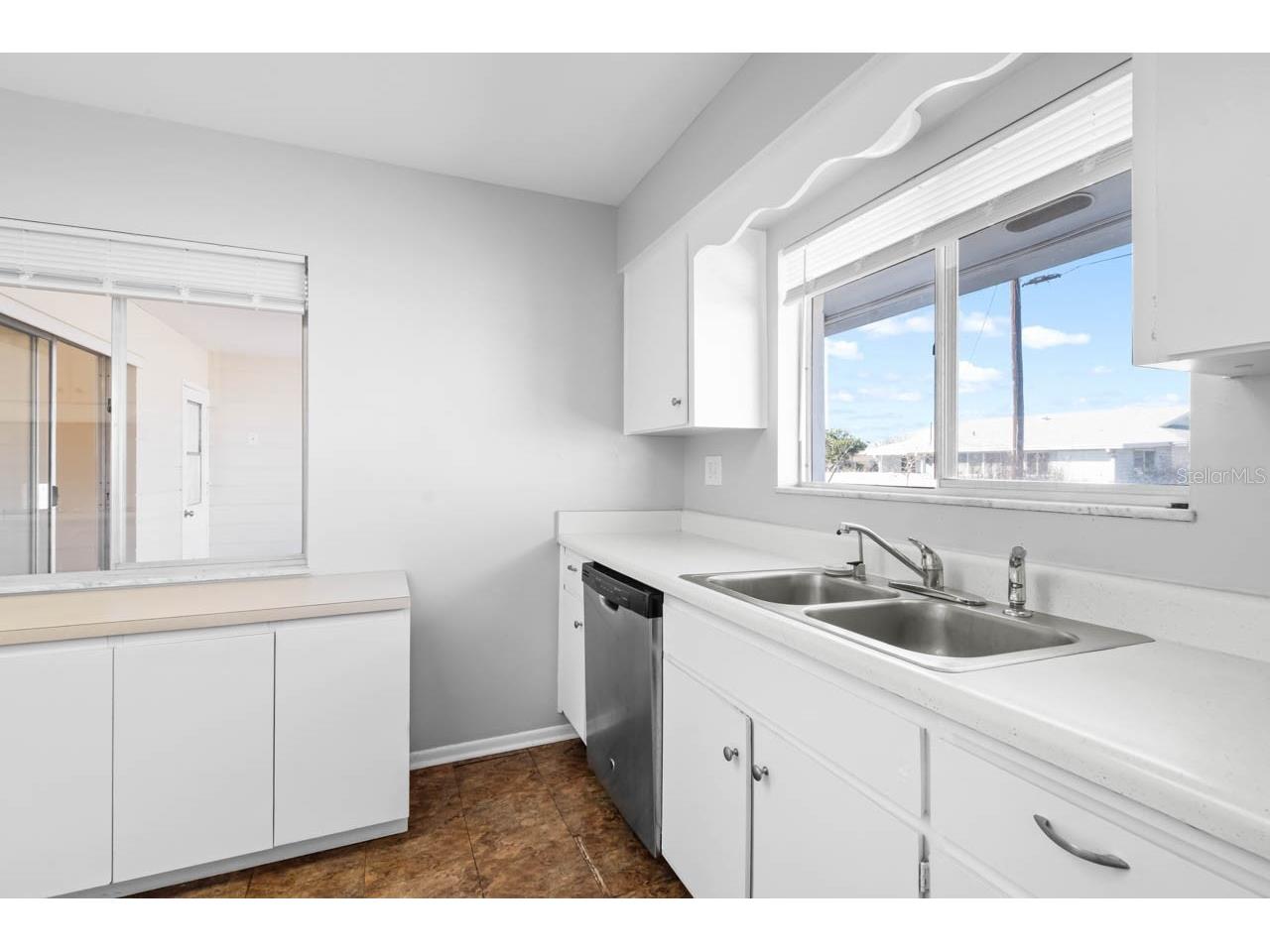 1513 Arrowhead Drive Sun City Center FL 33573 TB8480104 image14