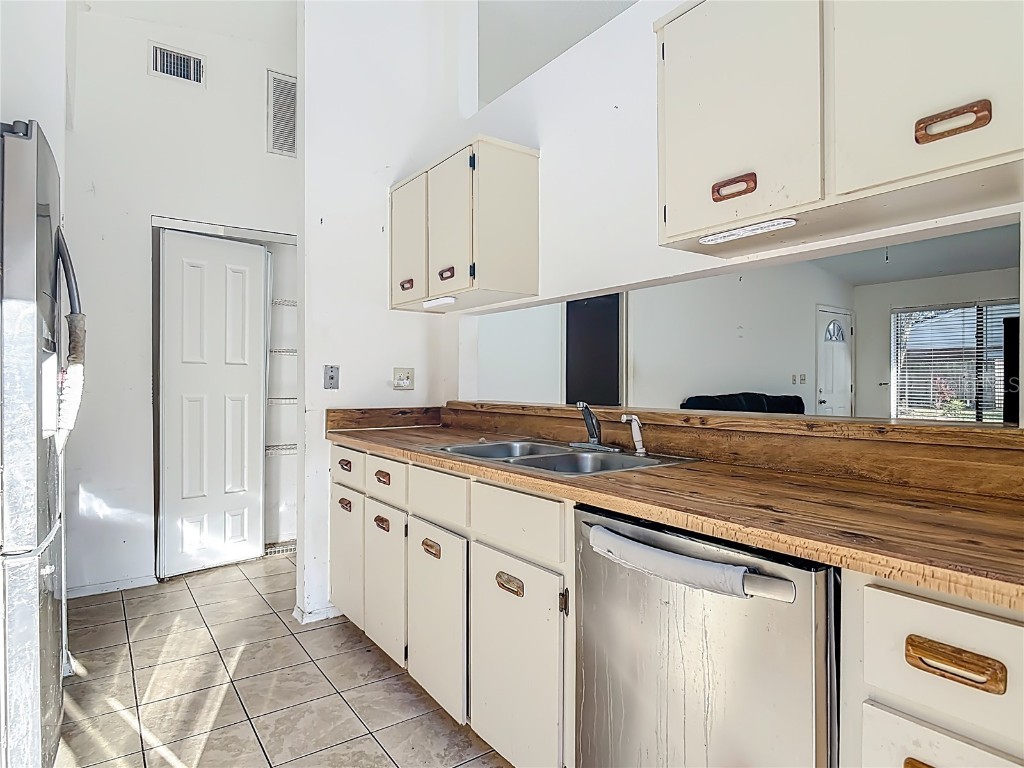 1513 Heritage Lane Daytona Beach FL 32117 O6365364 image9