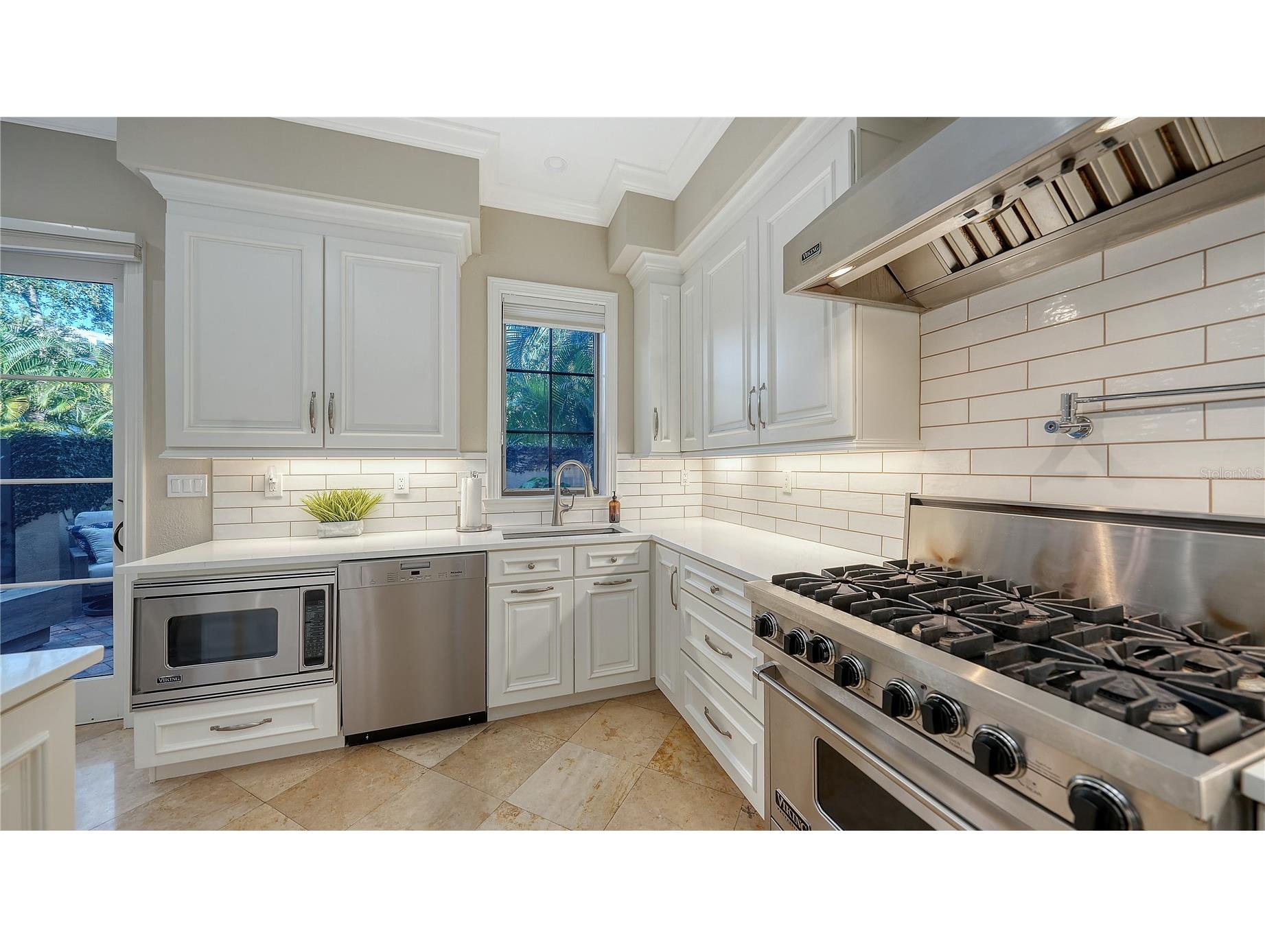 1513 Oak Street #18 Sarasota FL 34236 A4677602 image13