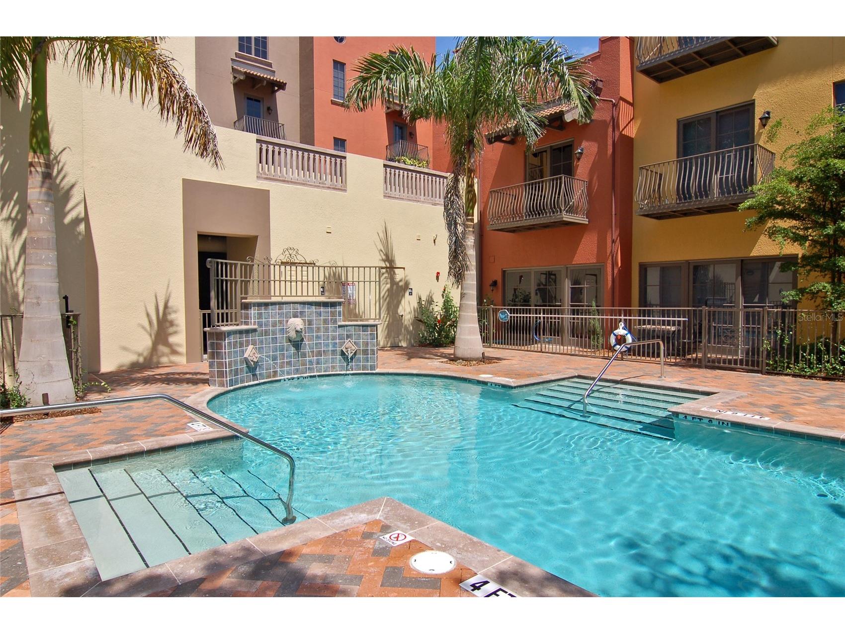 1513 Oak Street #18 Sarasota FL 34236 A4677602 image36