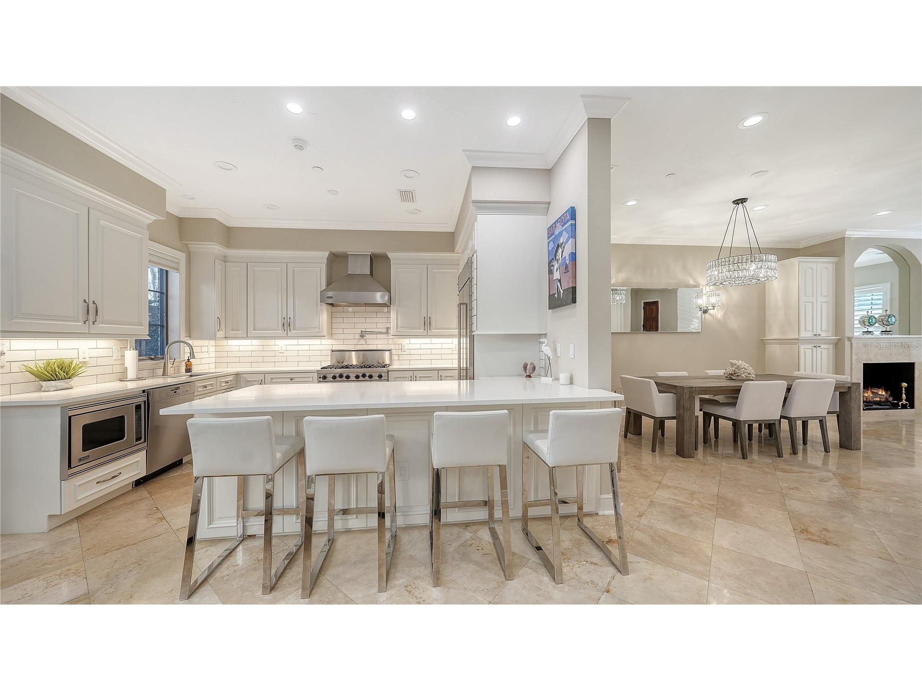 1513 Oak Street #18 Sarasota FL 34236 A4677602 image9