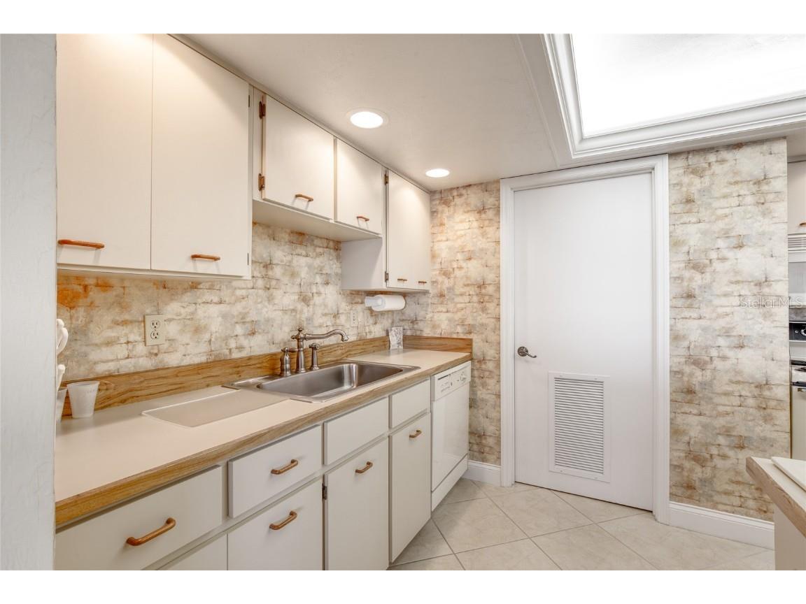 1513 Ocean Shore Boulevard #3C Ormond Beach FL 32176 - ATLANTIC OCEAN V4937348 image8