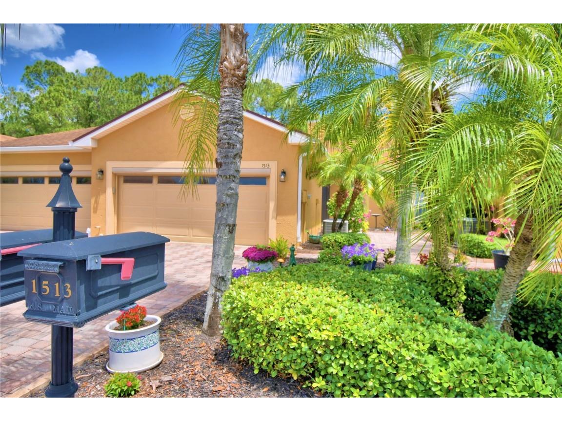 1513 Vienna Square Dr Winter Haven FL 33884 P4930226 image1