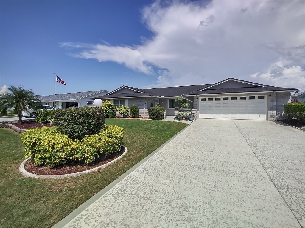 1513 W Del Webb Boulevard Sun City Center FL 33573 - Middle lake T3463066 image1