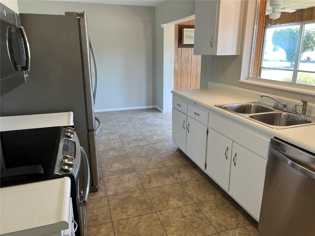 1514 Bunker Hill Drive Sun City Center FL 33573 TB8365403 image4