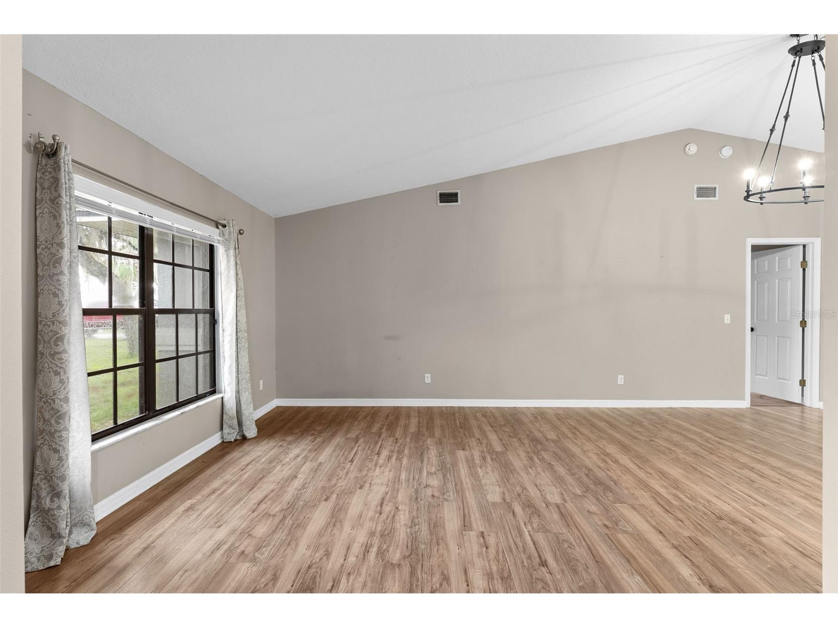 1514 Lake Thomas Loop Winter Haven FL 33880 TB8529479 image12