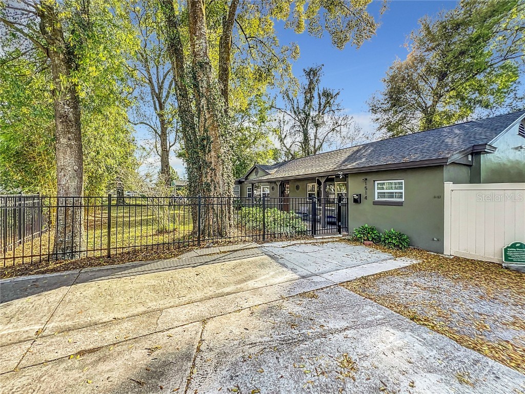 1514 S Fern Creek Avenue Orlando FL 32806 O6182337 image1
