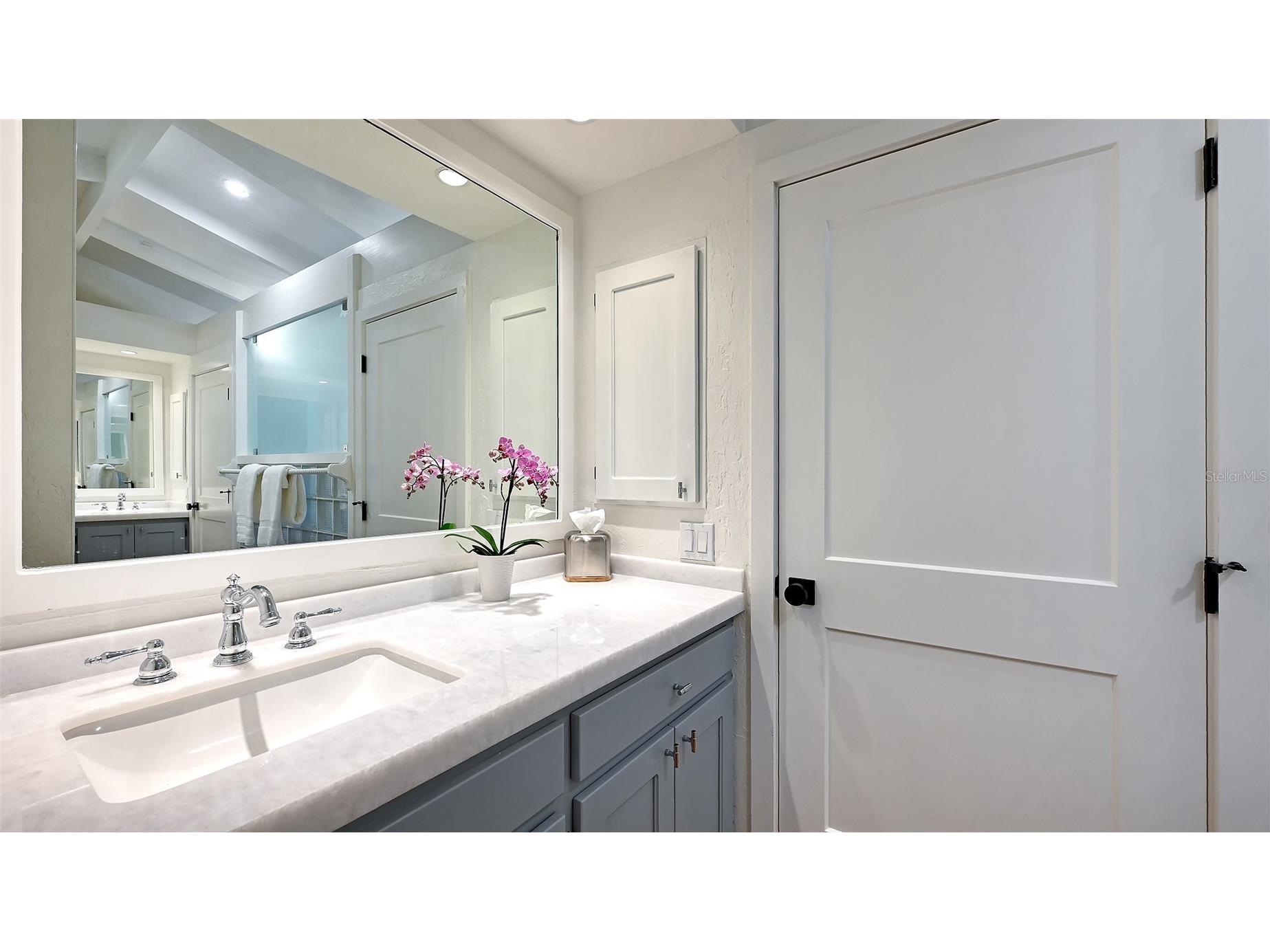 1514 S Lake Shore Drive Sarasota FL 34231 A4684167 image18
