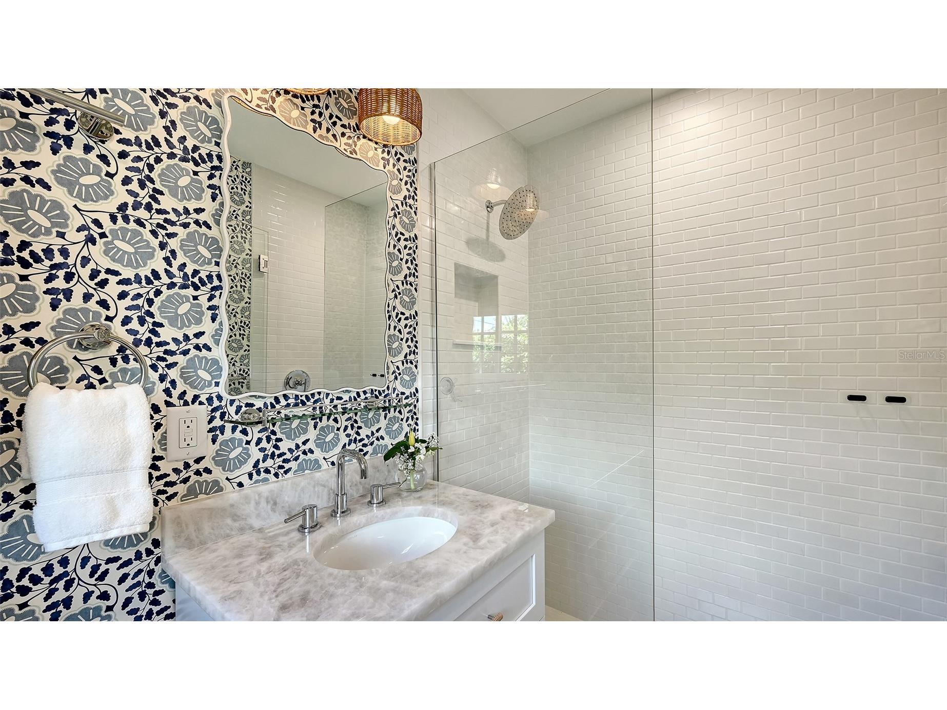 1514 S Lake Shore Drive Sarasota FL 34231 A4684167 image24