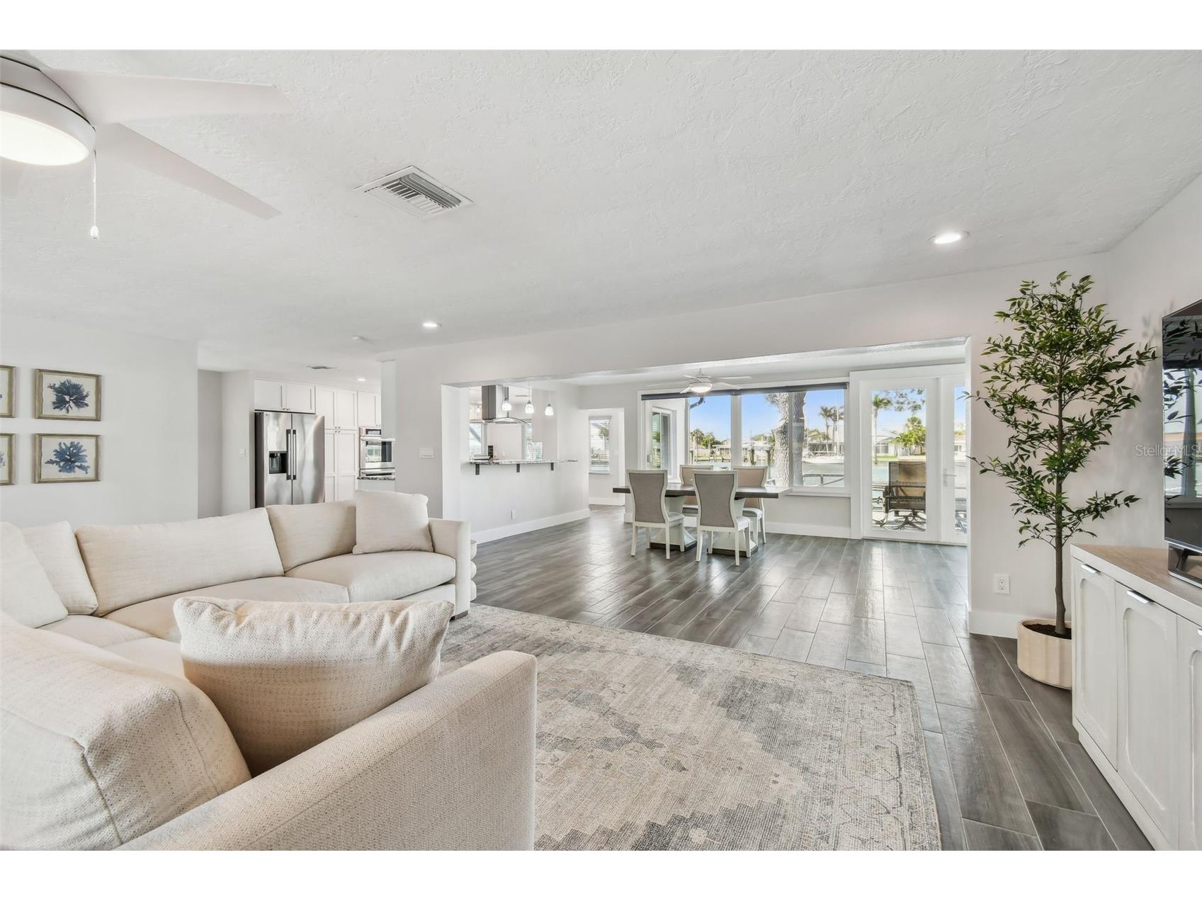 1514 Sea Gull Drive S Saint Petersburg FL 33707 - BOCA CIEGA BAY GULF TB8442721 image3