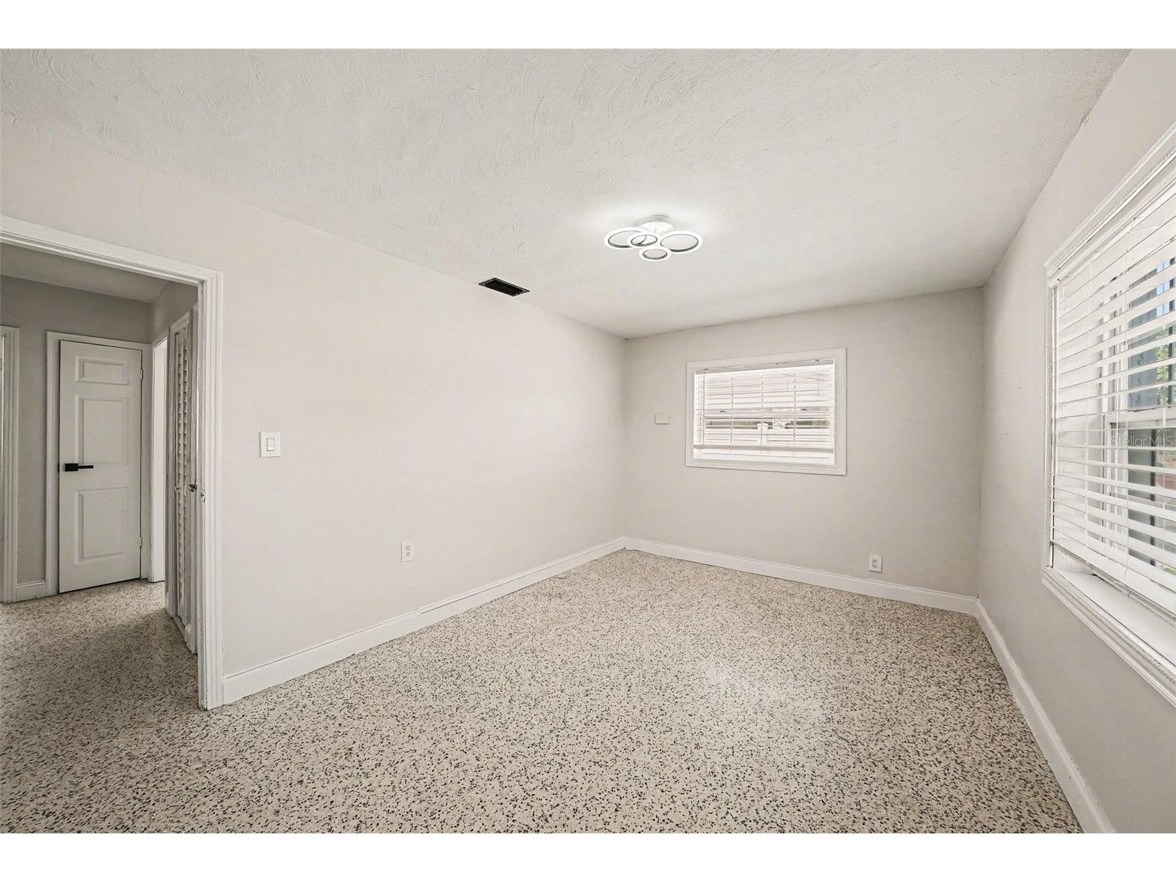 1514 W River Lane Tampa FL 33603 O6392709 image10