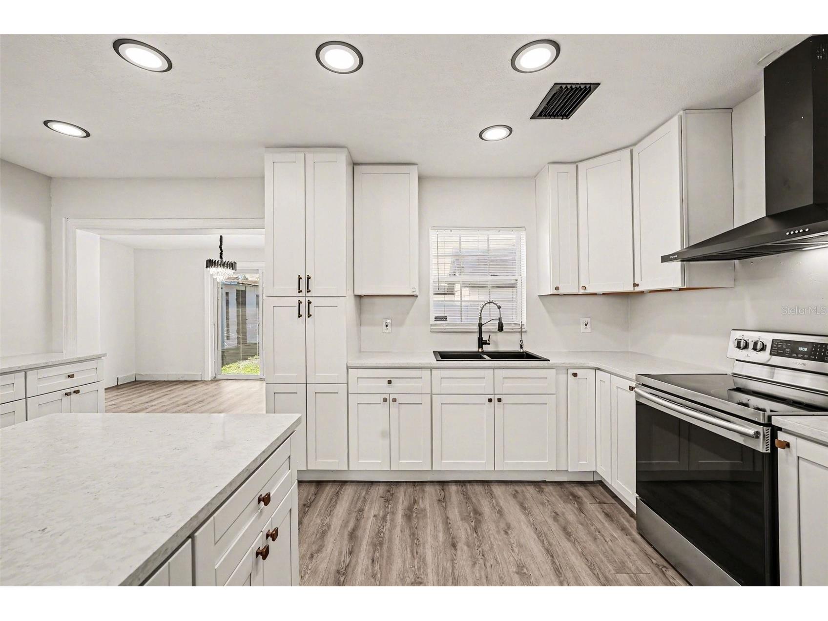 1514 W River Lane Tampa FL 33603 O6392709 image14