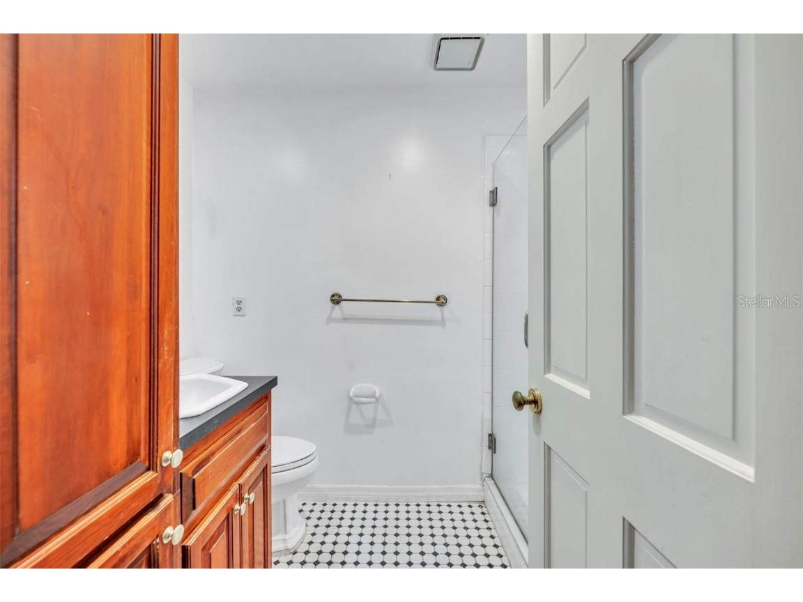 1515 Orangewood Avenue Orlando FL 32806 O6364348 image25