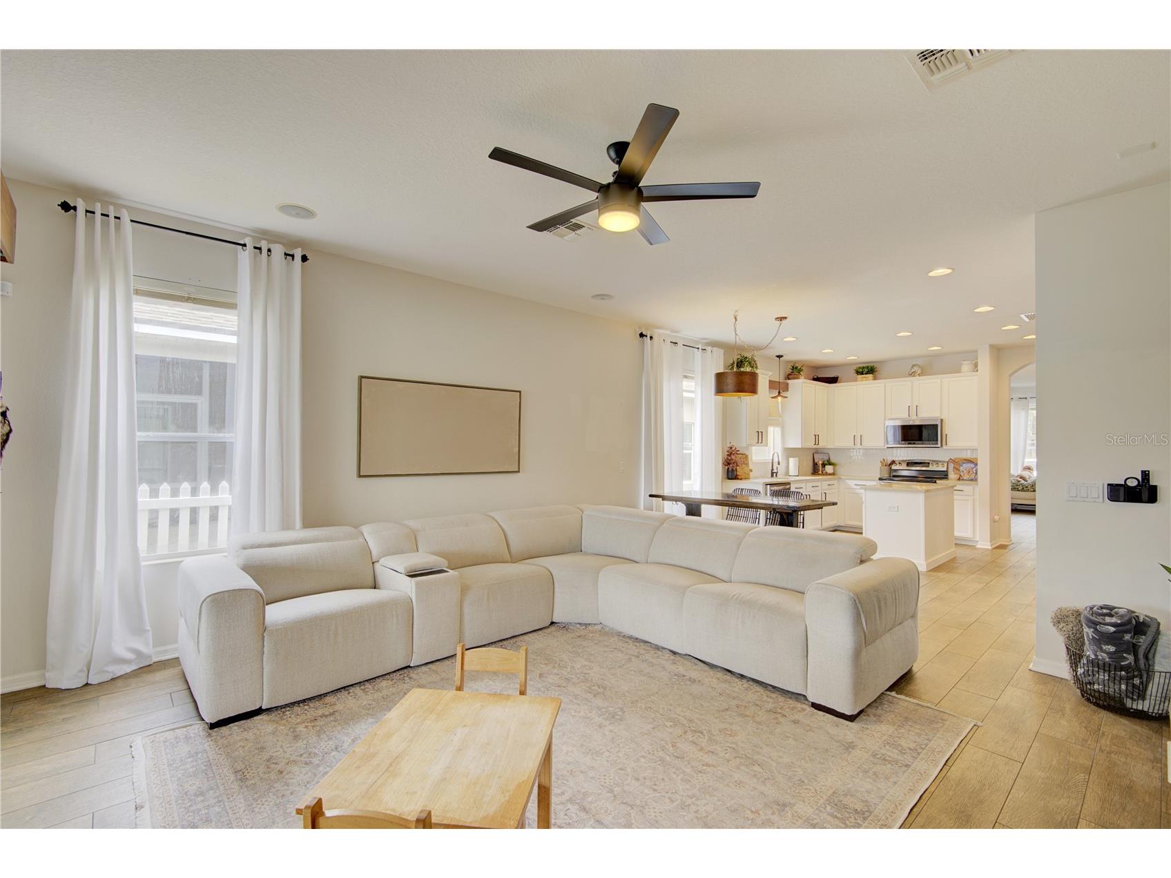 15153 Stonebriar Way Orlando FL 32826 O6413936 image18