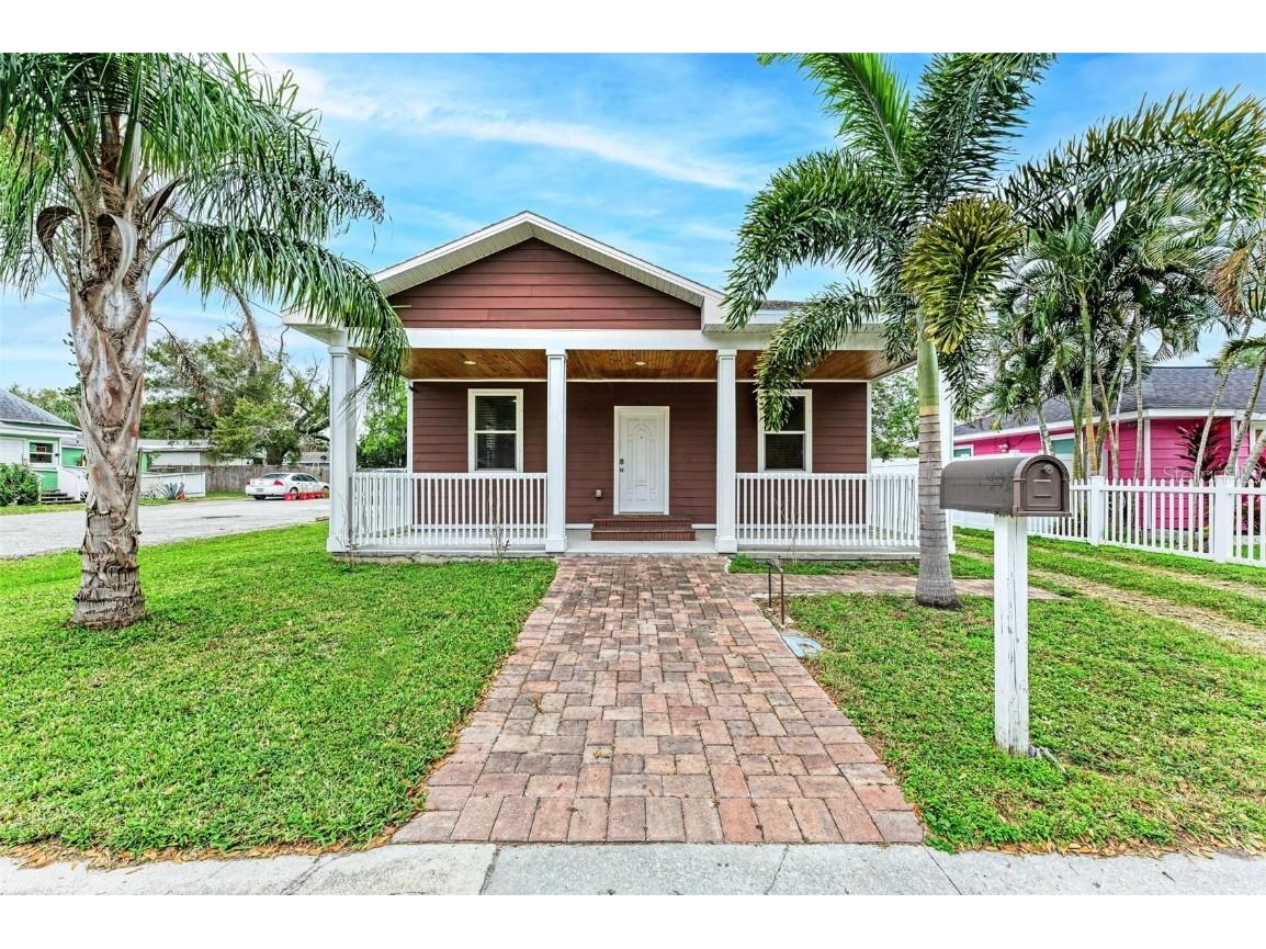 1516 11th Street W Bradenton FL 34205 A4596328 image1