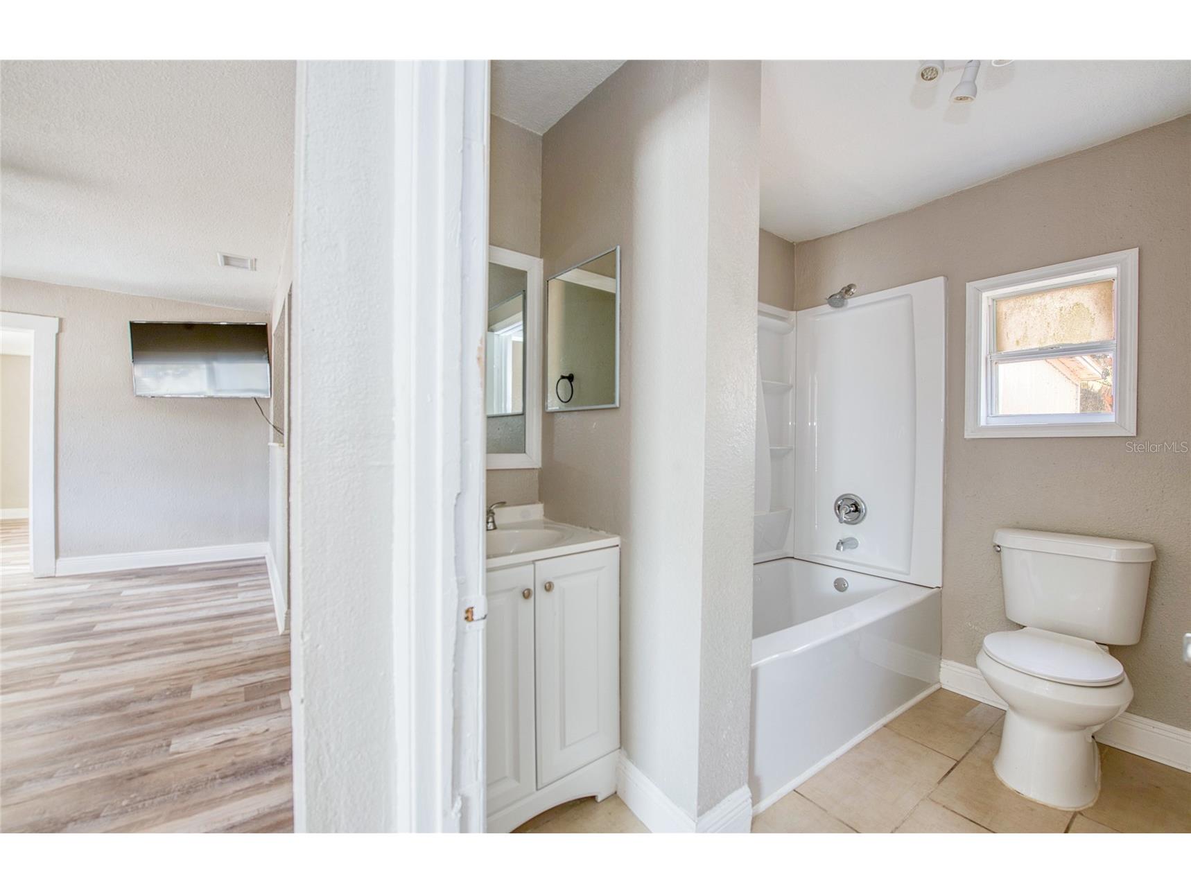 1516 E Waters Avenue Tampa FL 33604 TB8471248 image16