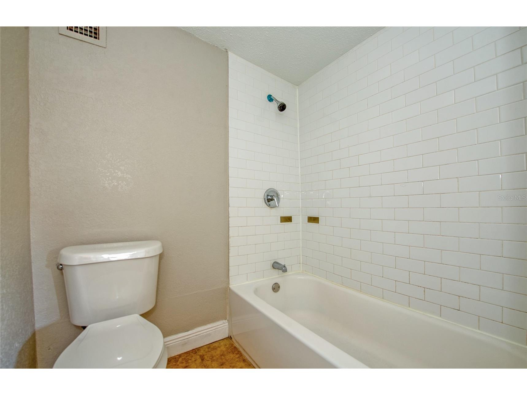 1516 E Waters Avenue Tampa FL 33604 TB8471248 image18