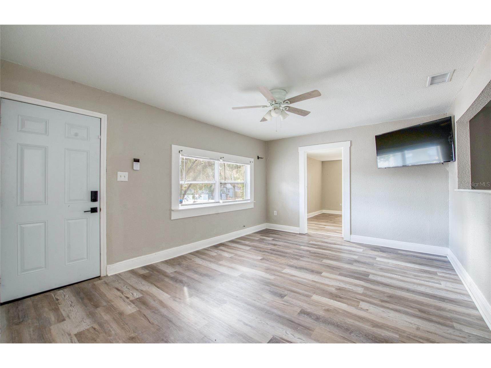 1516 E Waters Avenue Tampa FL 33604 TB8471248 image3