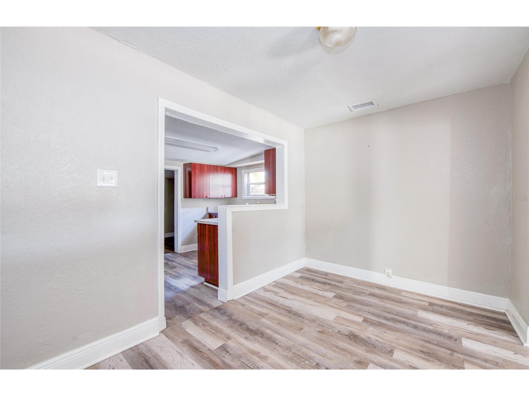 1516 E Waters Avenue Tampa FL 33604 TB8471248 image8