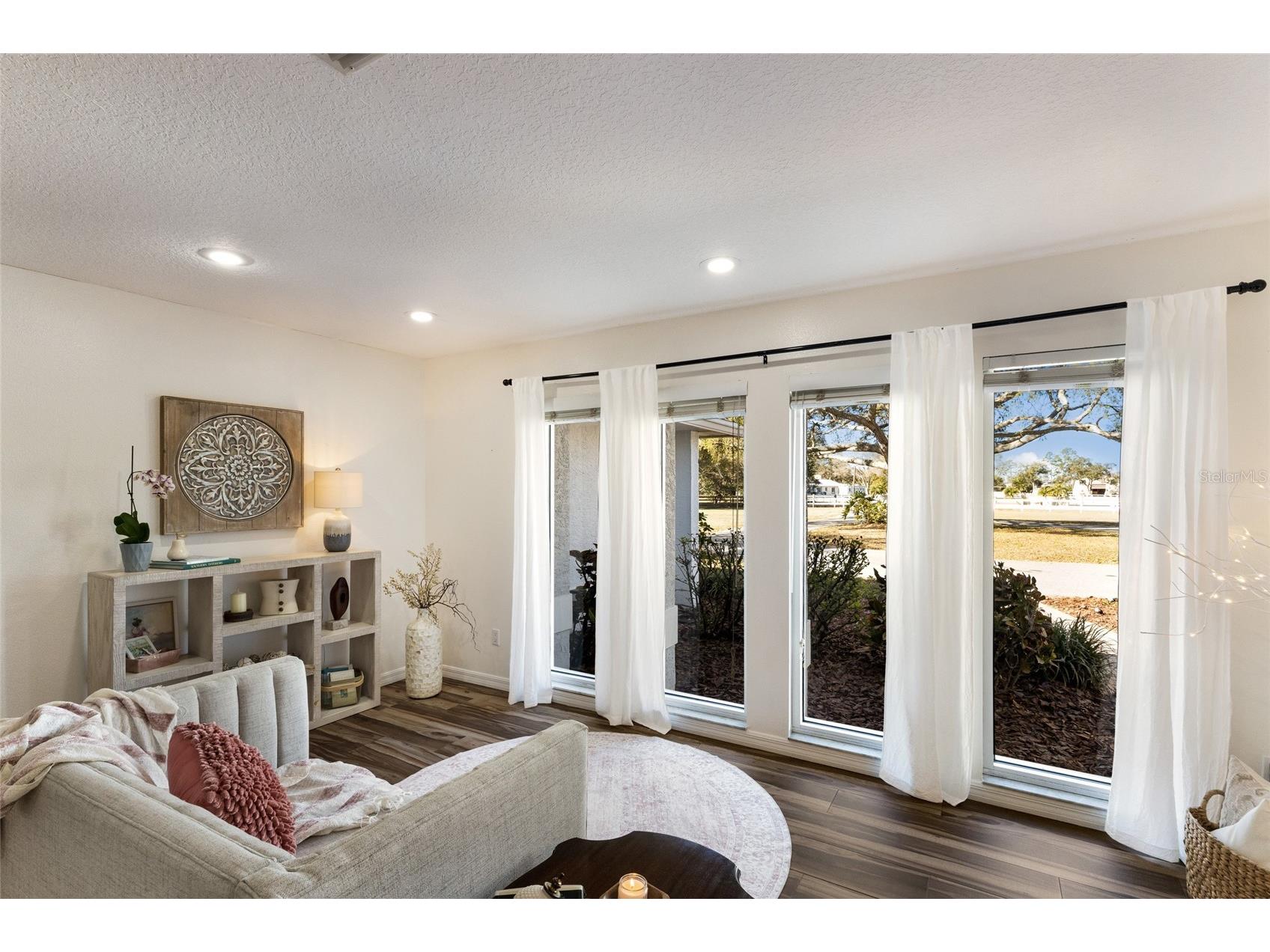1516 Fox Creek Drive Sarasota FL 34240 A4683593 image17