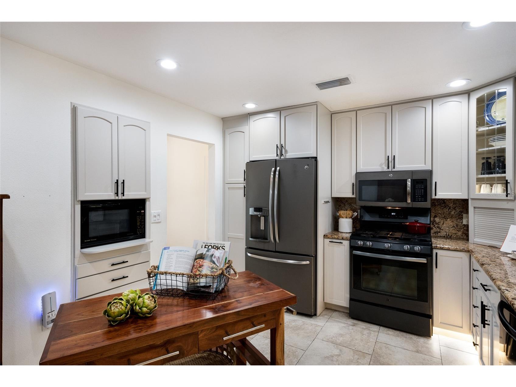 1516 Fox Creek Drive Sarasota FL 34240 A4683593 image24