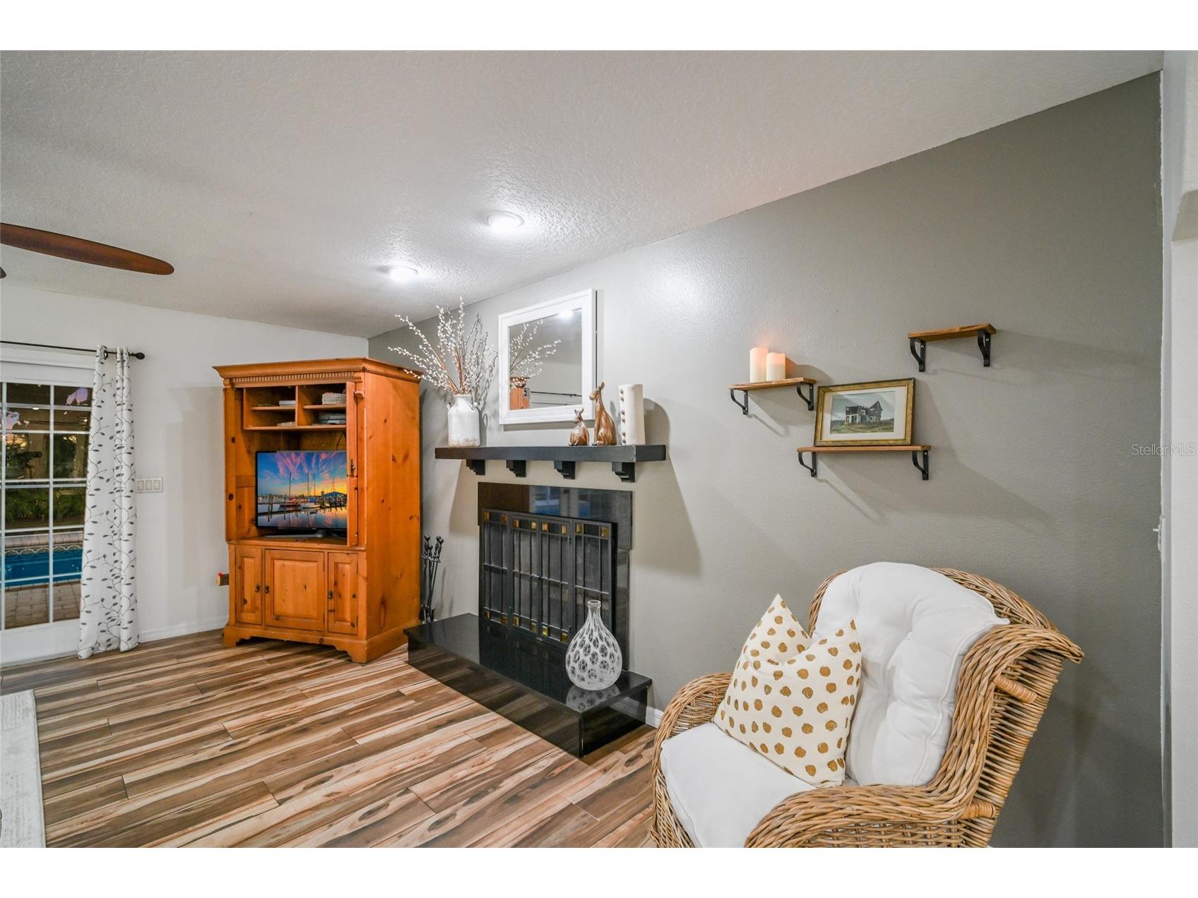 1516 Fox Creek Drive Sarasota FL 34240 A4683593 image28