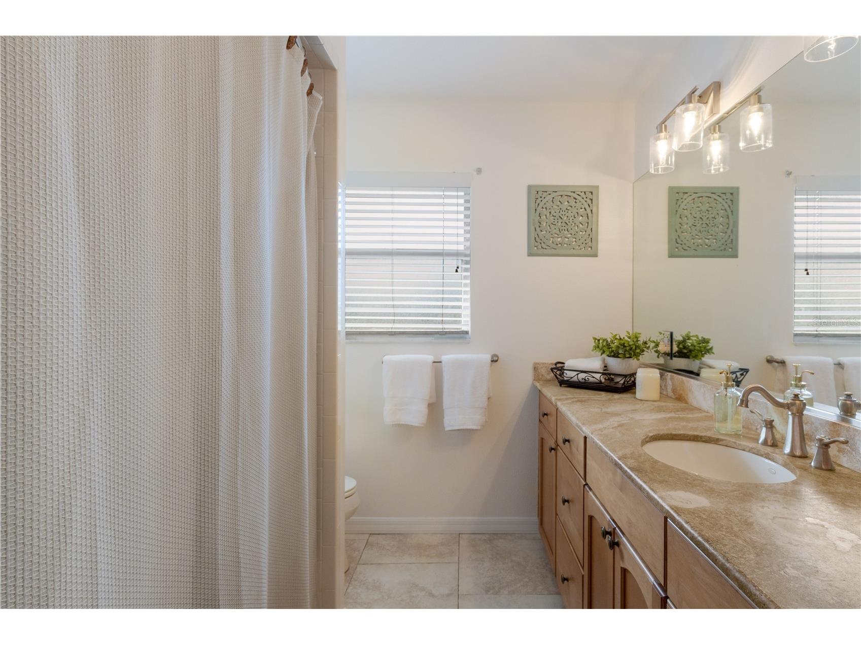 1516 Fox Creek Drive Sarasota FL 34240 A4683593 image47